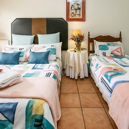 Langenhoven B&B Oudtshoorn Bagian luar foto