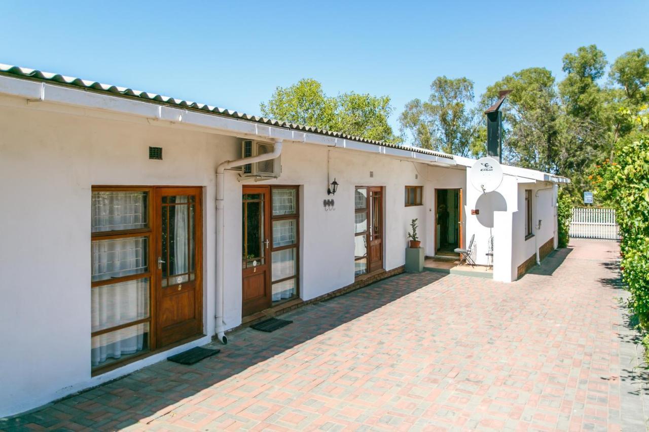 Langenhoven B&B Oudtshoorn Bagian luar foto